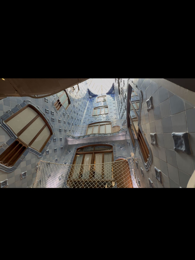 【個人的1番✨🏝️】カサ・バトリョ —ガウディ建築の最高傑作🏠