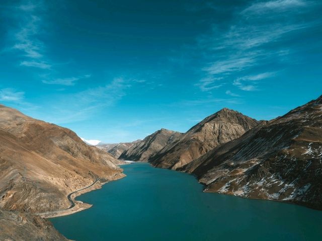 [🇨🇳チベット] 心洗われる青—神秘のチベット湖を旅して