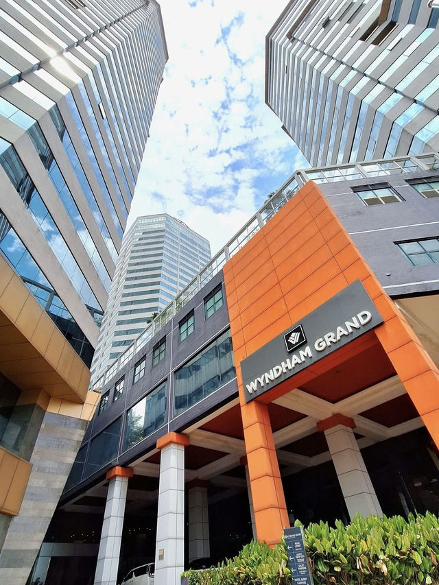 “Wyndham Grand Bangsar Kuala Lumpur — Modern Luxury Amid Bangsar’s Urban Pulse”