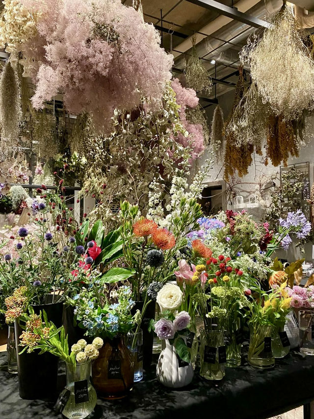 Spring Stroll in Nihonbashi: Stopping by “fete”
