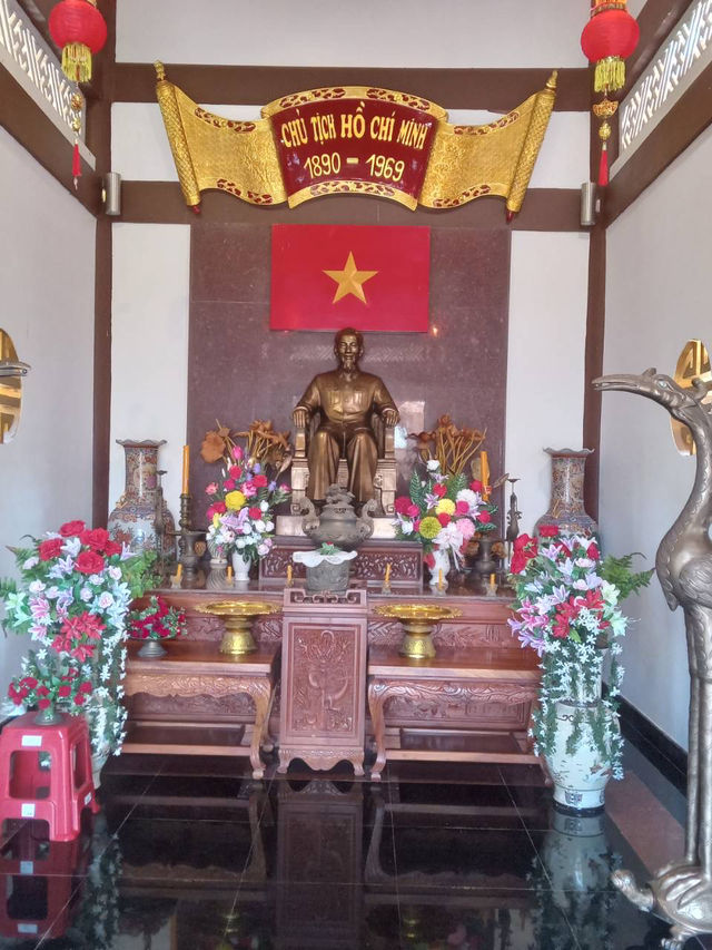 อนุสรณ์สถานประธานโฮจิมินห์