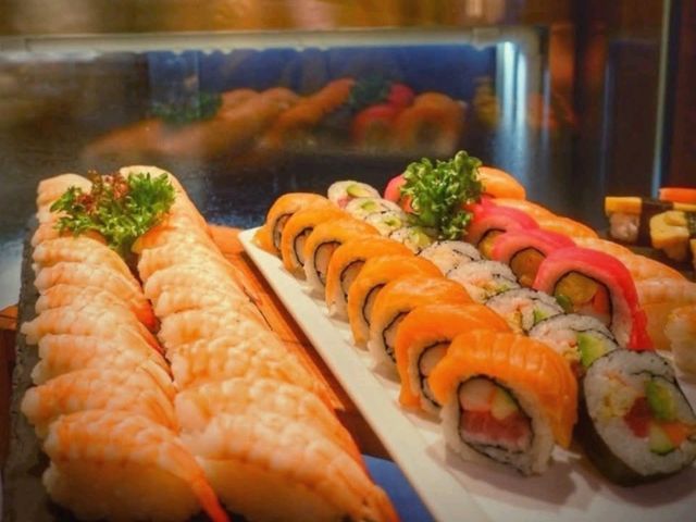 บุฟเฟ่ต์นานาชาติ 27 Bites at Radisson Blu Plaza