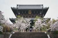 🌸 "Konkaikomyo-ji: Kyoto’s Hidden Temple with a Golden Surprise!" 🌸