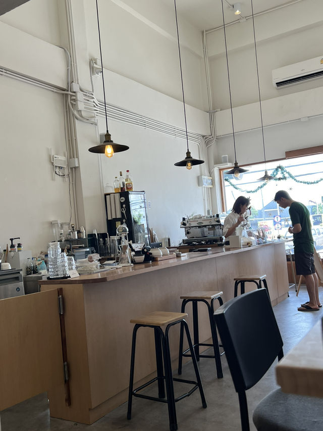 Yuru Coffee House คาเฟ่สไตล์มูจิ สุดน่ารัก ☕️