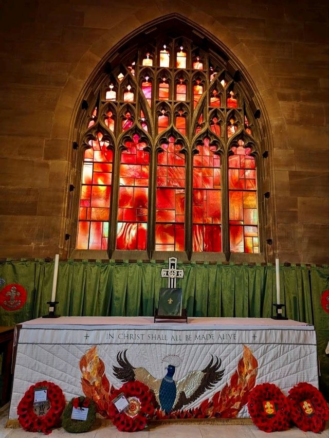 Manchester’s Cathedral Glow: Light, Arches & Peace Inside