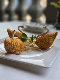 鐵塔下的午餐