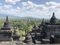 【ボロブドゥール寺院遺跡｜Borobudur Temple】 世界最大級の仏教遺跡、神秘の階段をのぼる旅