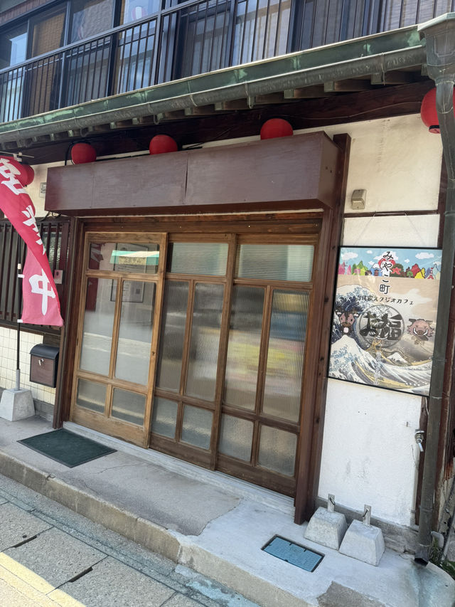 【福岡カフェ】築100年の古民家をリノベーションした昭和レトロなカフェ☕️