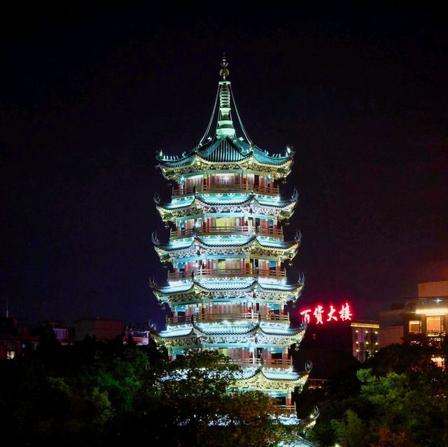 หอคอยทองแดงที่สูงที่สุดในโลก