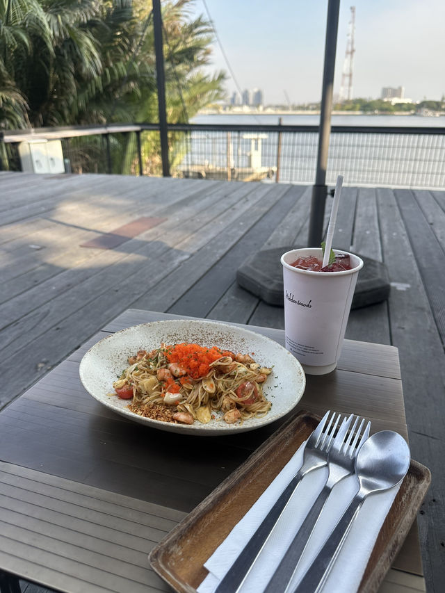 バンコク旅と合わせて🇹🇭バーンガジャオの隠れ家的カフェ🍴