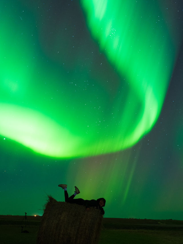 Yoga under the northern light in Saskatchewan Canada🇨🇦💖