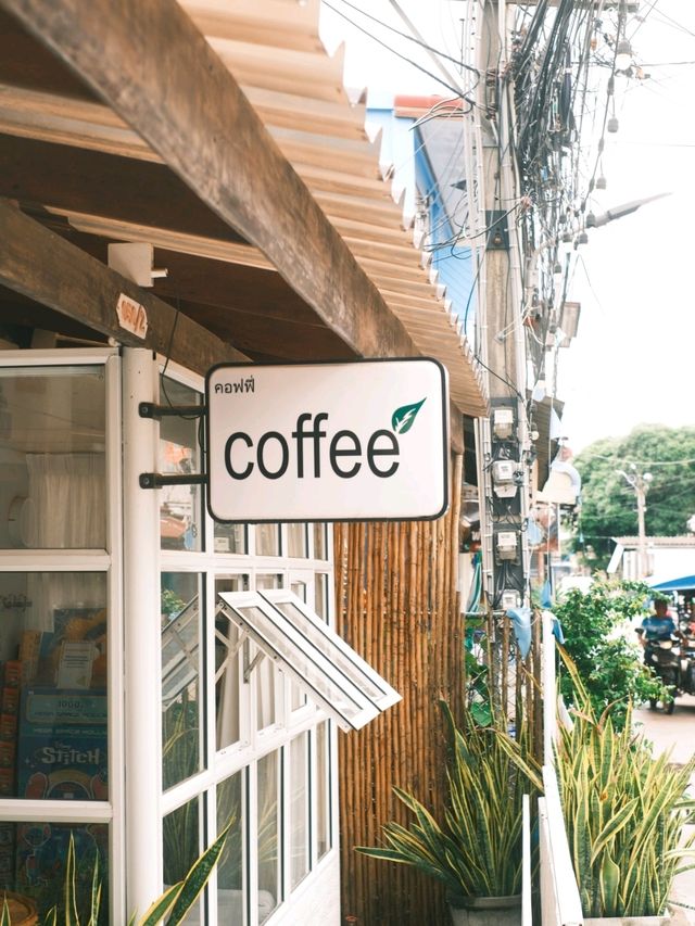 🩷เที่ยวบ้านจูน นอนบ้านปู่ คาเฟ่ @บางเสร่ 
