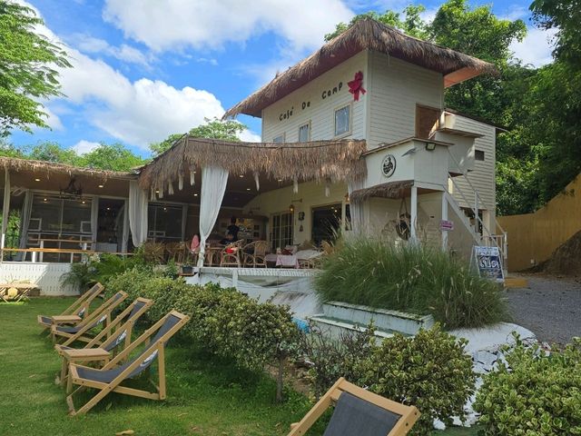 Cafe' De Camp ร้านกาแฟวิวทะเลสาบ