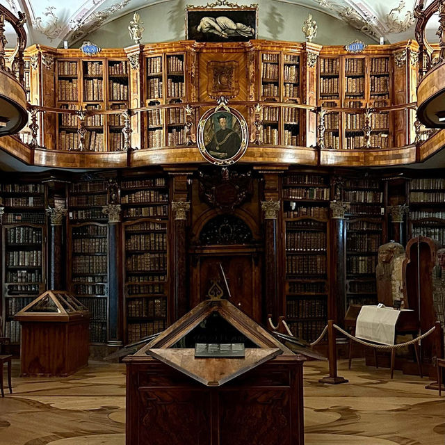 Step Into a Literary Paradise: The Abbey Library of Saint Gall – Switzerland’s Oldest Treasure