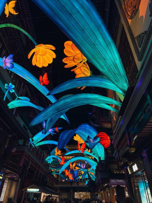 🏮✨ Yuyuan Old Street – ถนนคนเดินเมืองเก่า