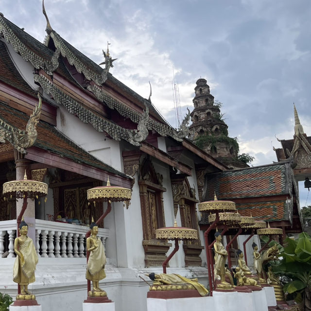 วัดพวกหงษ์ เชียงใหม่ วัดเก่าแก่ใจกลางเมือง