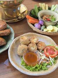 ร้านอาหาร ณ ชล