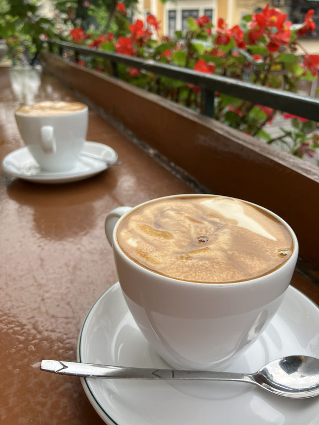 ハノイのエッグコーヒー