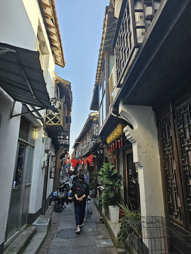 The Ultimate Zhujiajiao Day Trip Guide: Venice of Shanghai
