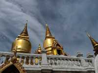 วัดตรีทศเทพวรวิหาร วัดสงบกลางเมือง