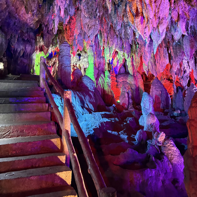 Kunming in 4 Days: Streets to Stone Peak