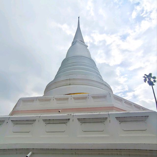 พระพุทธมหาโลกาภินันทปฏิมา ร.3 ทรงสร้าง