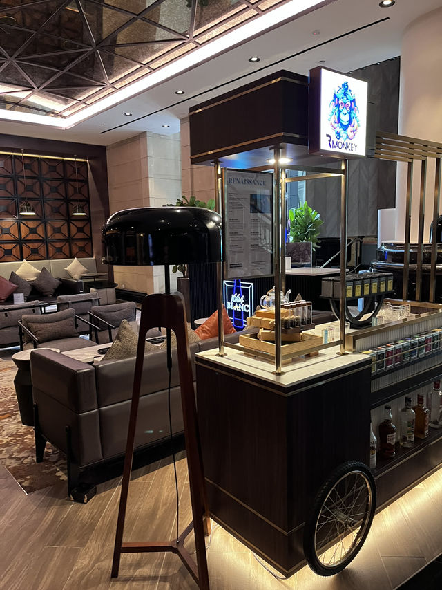 “Perfect Summer Staycation at Renaissance Hotel”