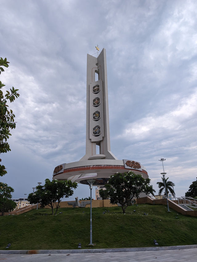 🇻🇳 Da Nang: The City That Lives Between Mountains and the Sea ⛰