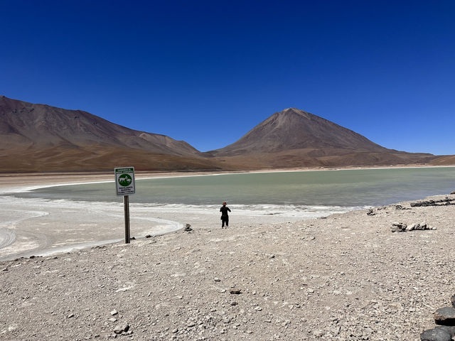 【Laguna Verde｜天空に浮かぶ翡翠色の奇跡】