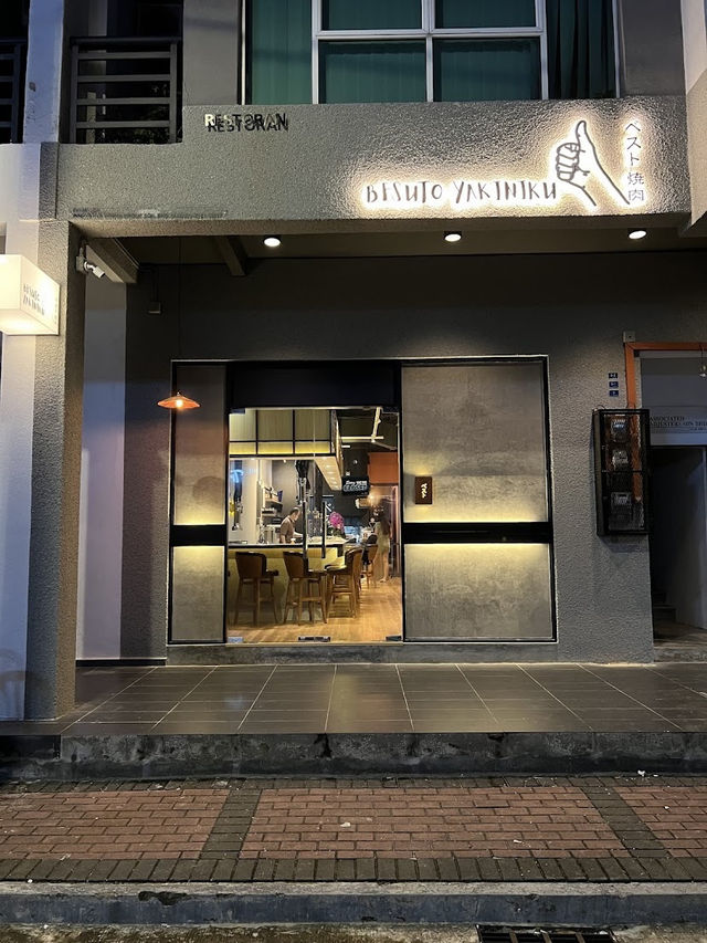 BESUTO YAKINIKU, Charcoal-Grilled Excellence with a Modern Touch