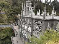 【ラス・ラハス教会｜Santuario de Las Lajas】