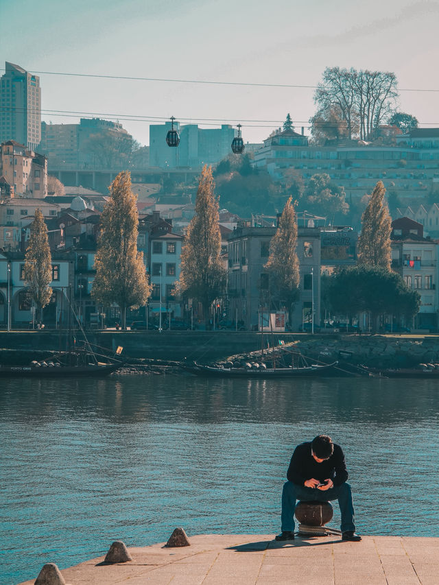 Porto’s Postcard Perfect Pair – Cais da Ribeira & Luís I Bridge