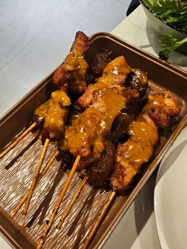 泰式火鍋，熟食飲品超豐富
