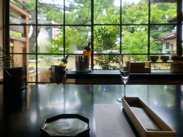 高宮庭園茶寮(다카미야정원차기숙사) 茶房(다방) アフタヌーンティー(일본식 애프터눈티)