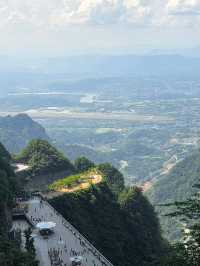 Tianmenshan is a must-visit in Zhangjiajie! ⛰️