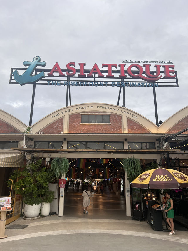【曼谷】 Asiatique 河濱碼頭夜市