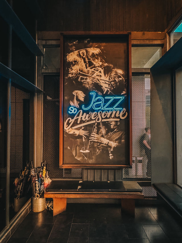 Moody Blue & Western Bites – Dining at 33 Blue Room, PJ
