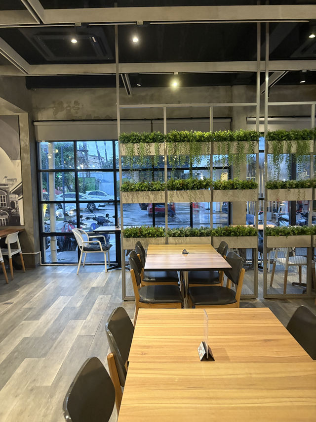 Coffee Club Cafe in Patong