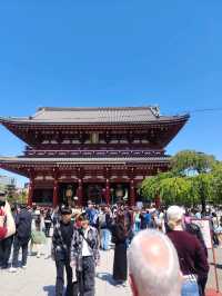 “From Giant Lanterns to Tiny Dolls: A Soulful Stroll Through Asakusa