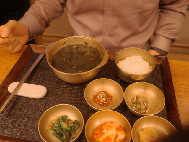 🍽 경복궁 한옥마을점 – 한옥에서 즐기는 고품격 한식🥢