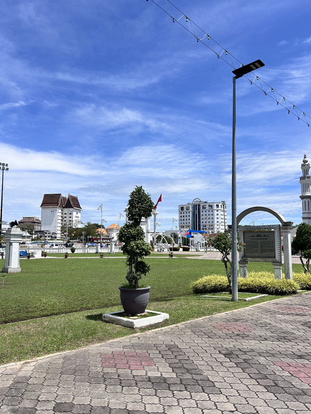  📍 Masjid Zahir – มัสยิดสวยงามใจกลาง Alor Setar 