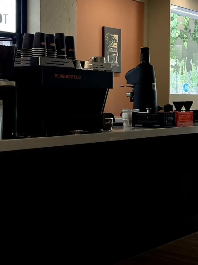 Tainan Travel Cafe CHiLLViBE — Camping Vibes + Dogs