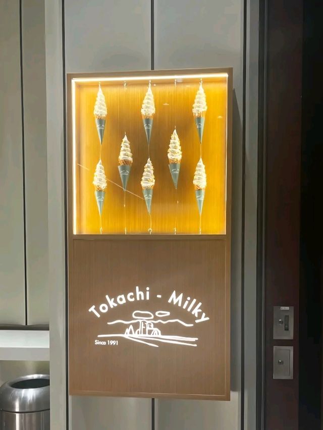 室內甜品打卡點，冰淇淋必食