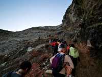 伊真火山──藍色火焰的奇幻世界