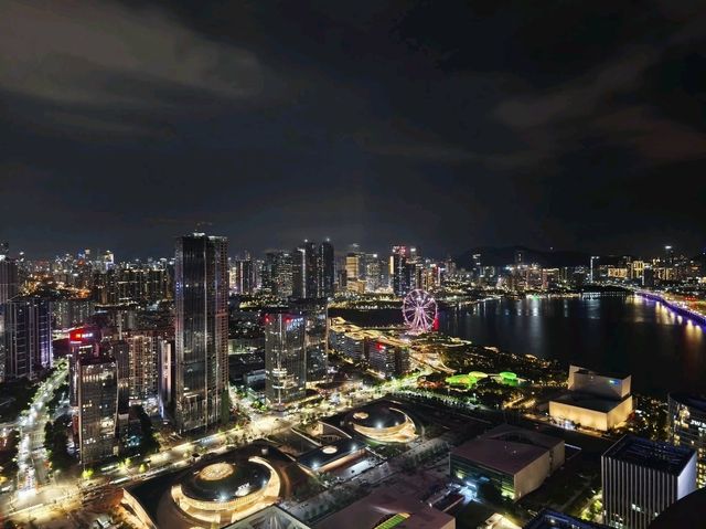 前海華僑城瑞吉酒店頂層夜色分享 前海華僑城瑞吉酒店頂層夜色分享