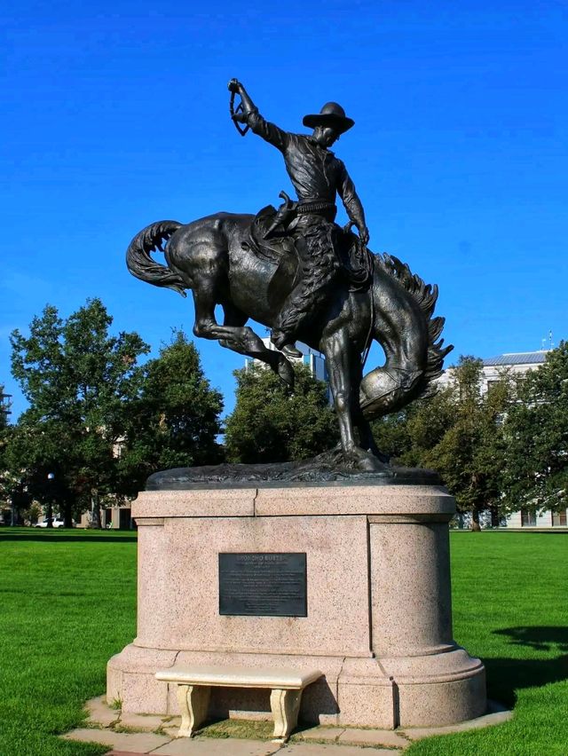 🏛️ Colorado State Capitol – A Mile High Icon 🏛️ Colorado State Capitol – A Mile High Icon