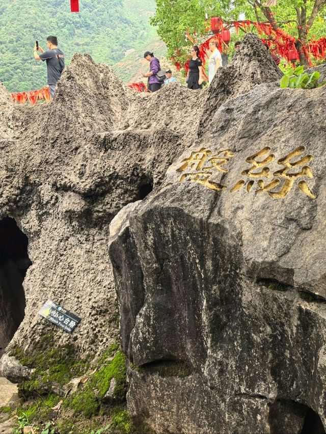 廣西賀州玉石林奇景如入水墨畫🎨