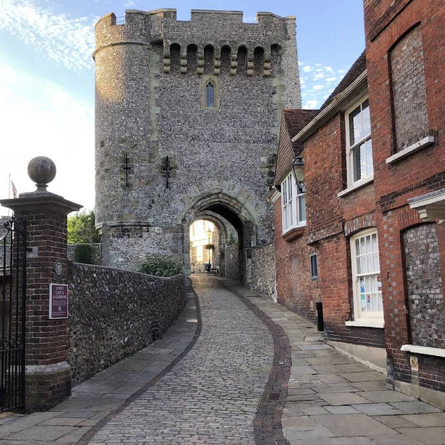 Lewes Castle & Museum – Norman Stronghold & Sussex Time Capsule Lewes Castle & Museum – Norman Stronghold & Sussex Time Capsule