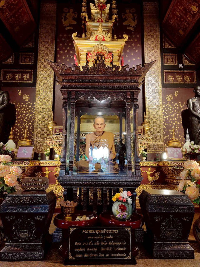 วัดเจดีย์หลวงวรวิหาร(Wat Chedi Luang Worawihan)🙏 วัดเจดีย์หลวงวรวิหาร(Wat Chedi Luang Worawihan)🙏