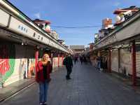 Morning stroll in Asakusa: Timeless Charm of Sensoji Temple⛩️